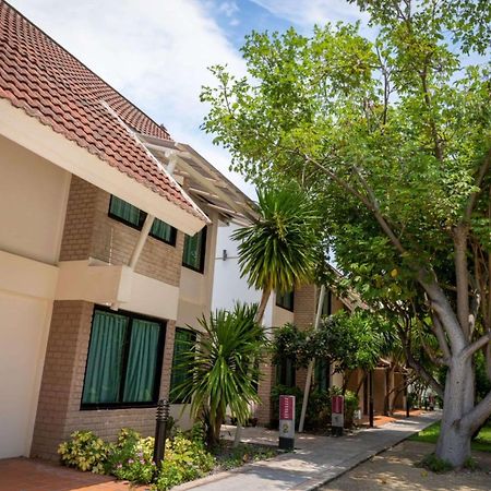 Hotel Tropicana - SHA Extra Plus Pattaya Exterior foto