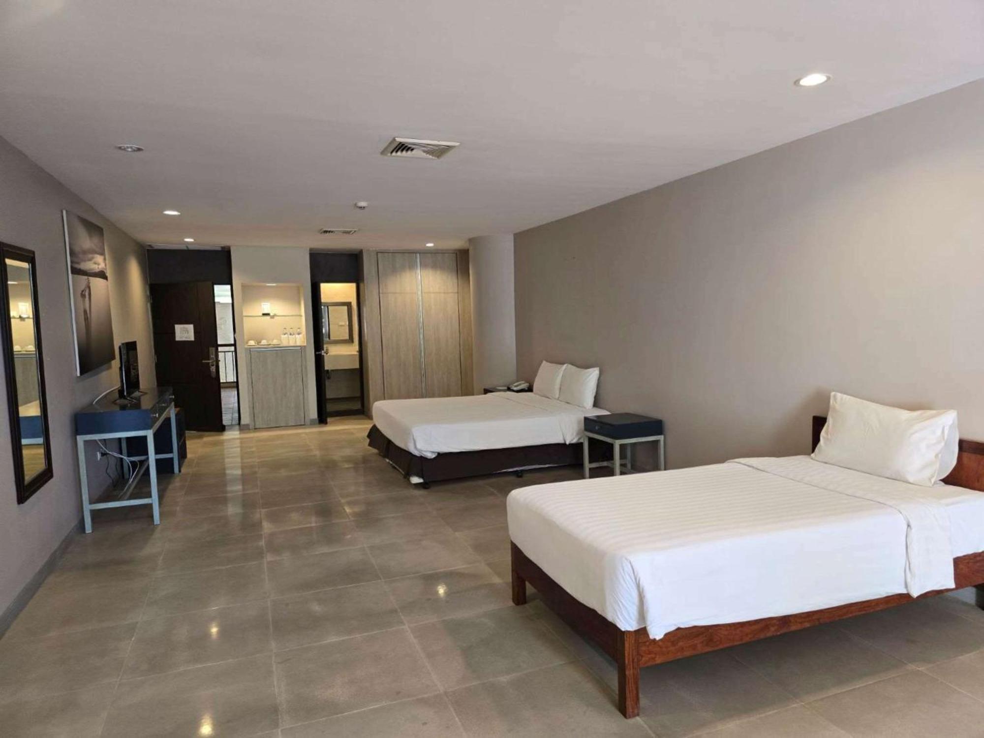 Hotel Tropicana - SHA Extra Plus Pattaya Exterior foto