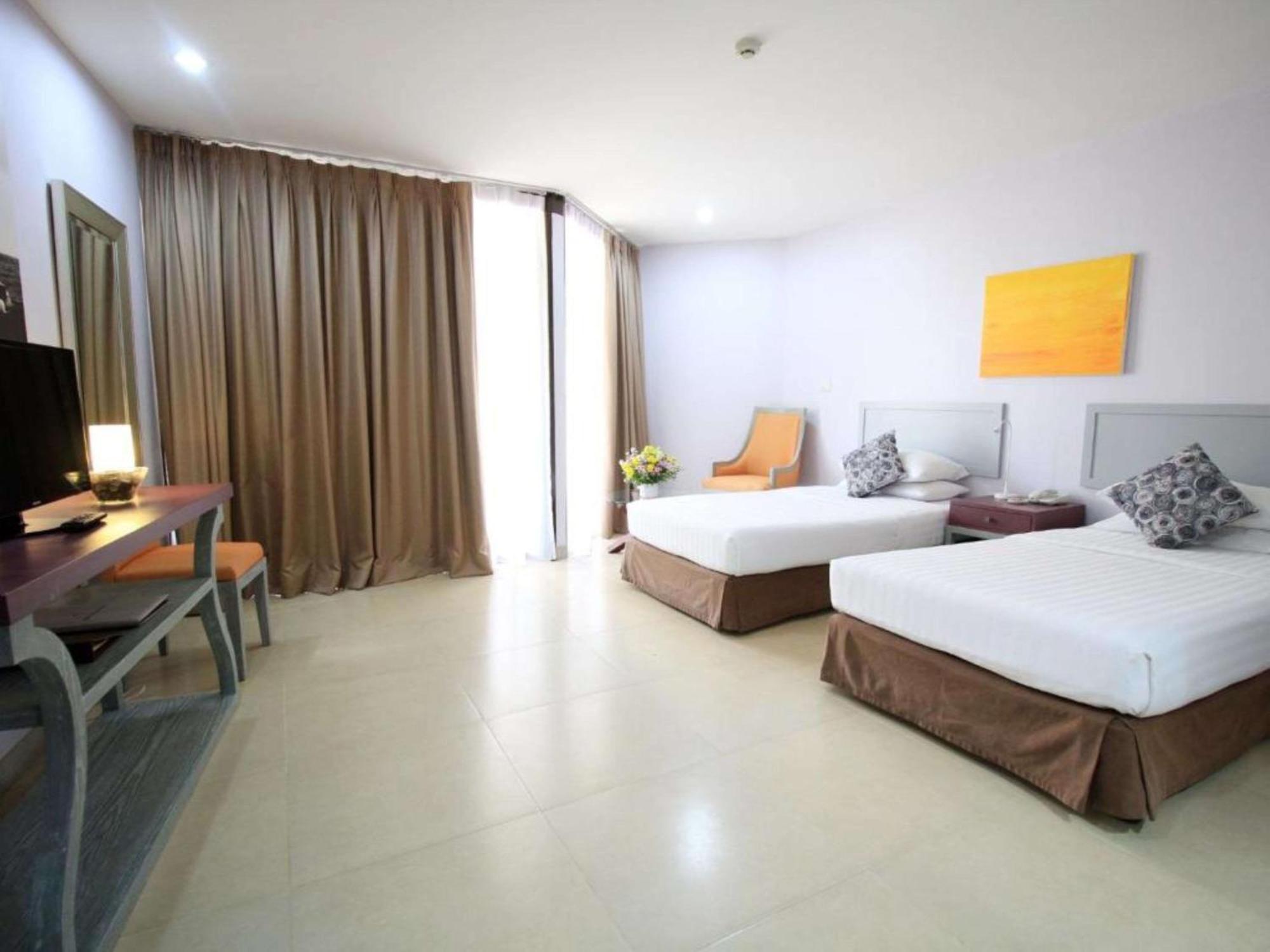 Hotel Tropicana - SHA Extra Plus Pattaya Exterior foto