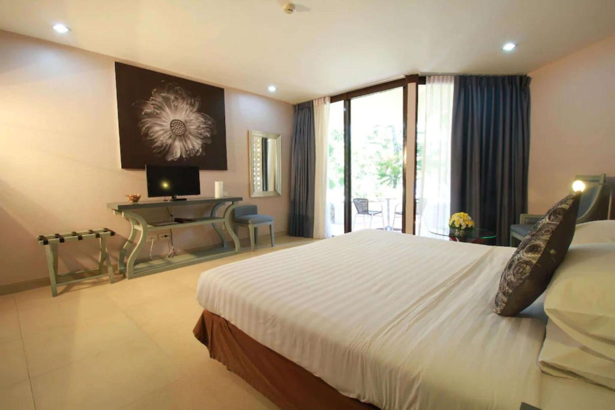Hotel Tropicana - SHA Extra Plus Pattaya Exterior foto