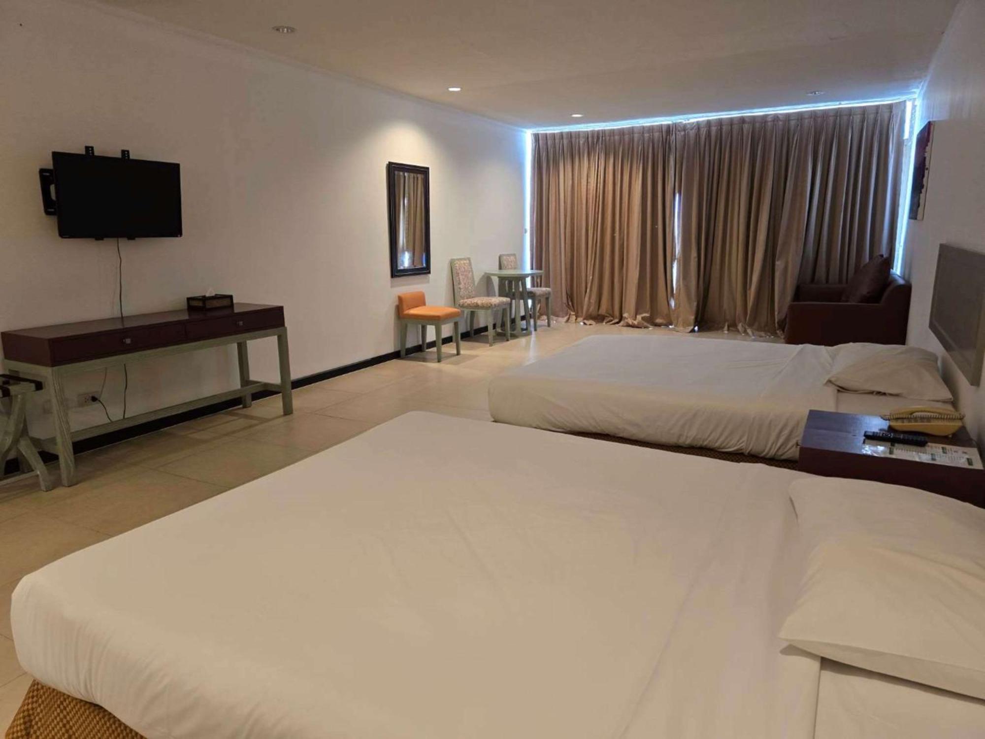 Hotel Tropicana - SHA Extra Plus Pattaya Exterior foto